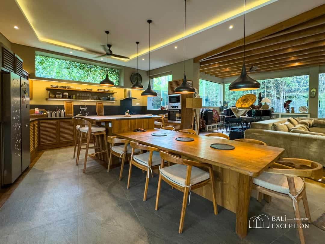 4-bedroom leasehold villa in Canggu — photo 4 of 5