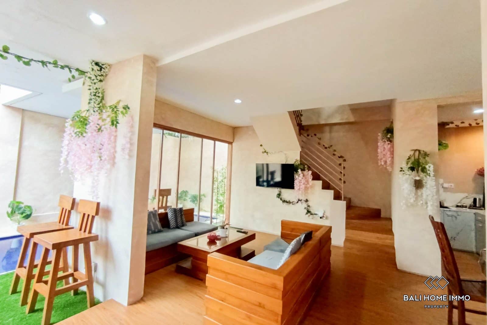 Cozy & Beautiful View 3 Bedrooms Villa for Sale Freehold and Rent in Bali Uluwatu-balangan