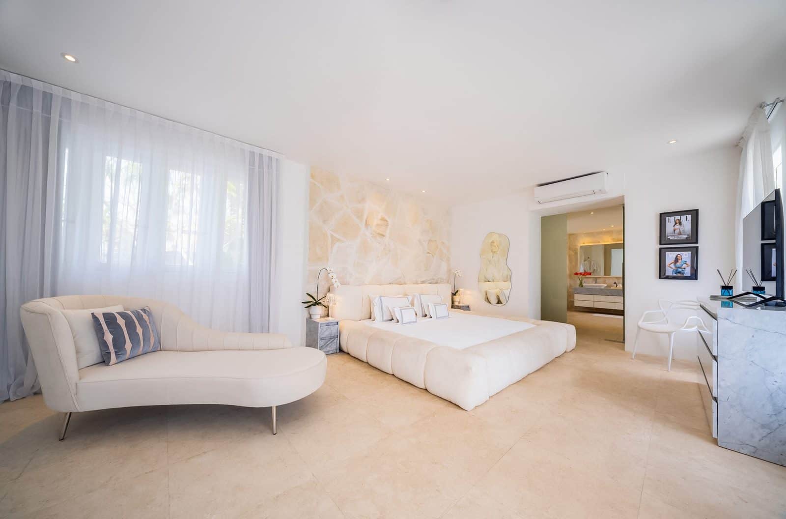 4-bedroom leasehold villa in Kerobokan — photo 4 of 5