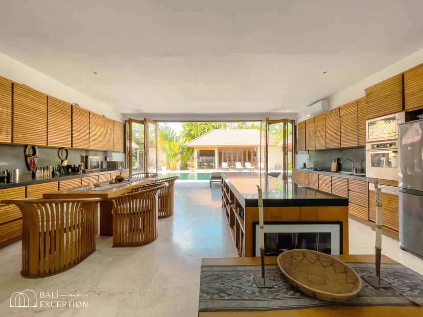3-bedroom freehold villa in Seminyak — photo 2 of 5