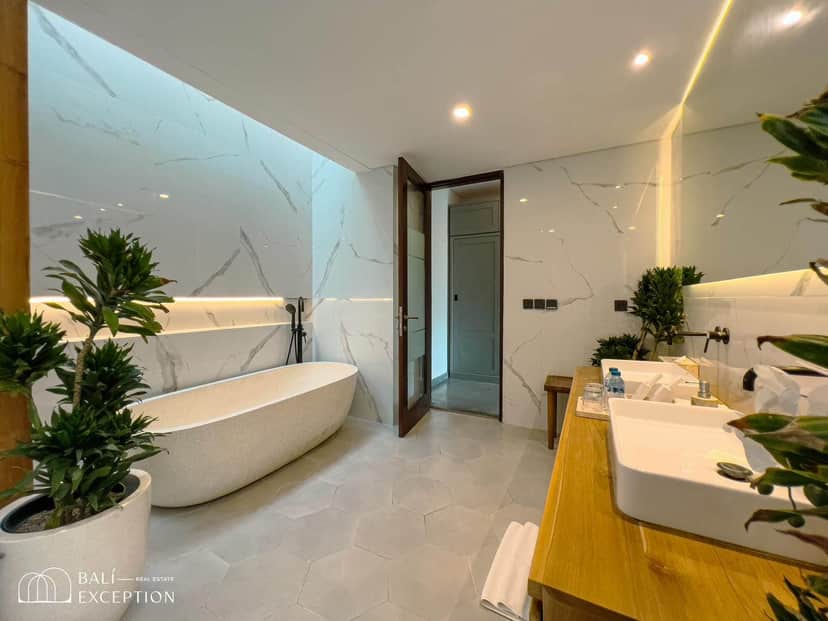 5-bedroom leasehold villa in Canggu — photo 5 of 5