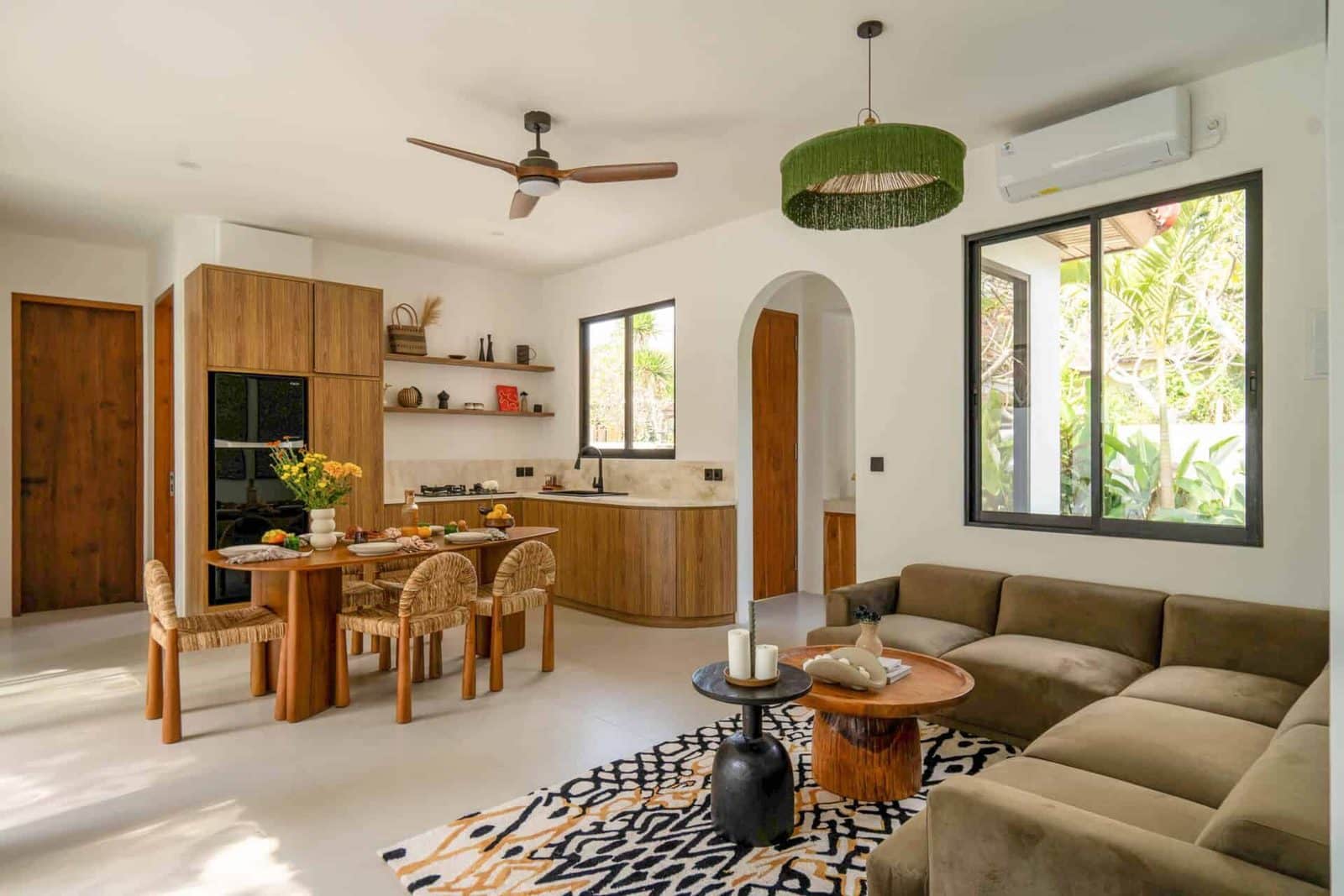 4-bedroom freehold villa in Uluwatu — photo 2 of 5