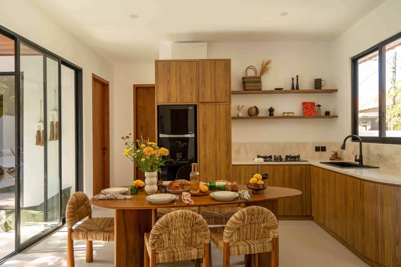 4-bedroom freehold villa in Uluwatu — photo 3 of 5