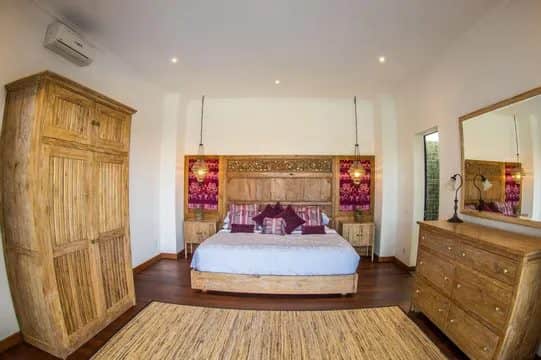 6-bedroom freehold villa in Canggu — photo 4 of 5