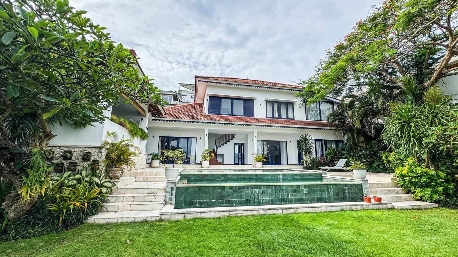 Modern Tropical 6 Bedroom Villa for Sale Freehold in Berawa
