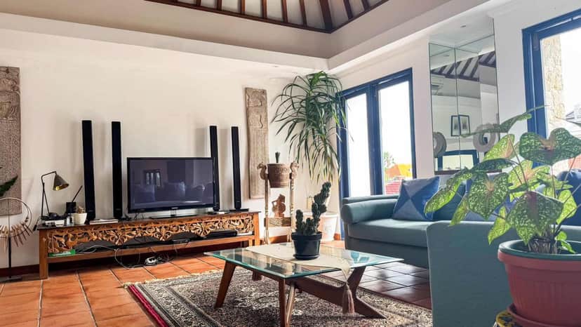 6-bedroom freehold villa in Canggu — photo 2 of 5