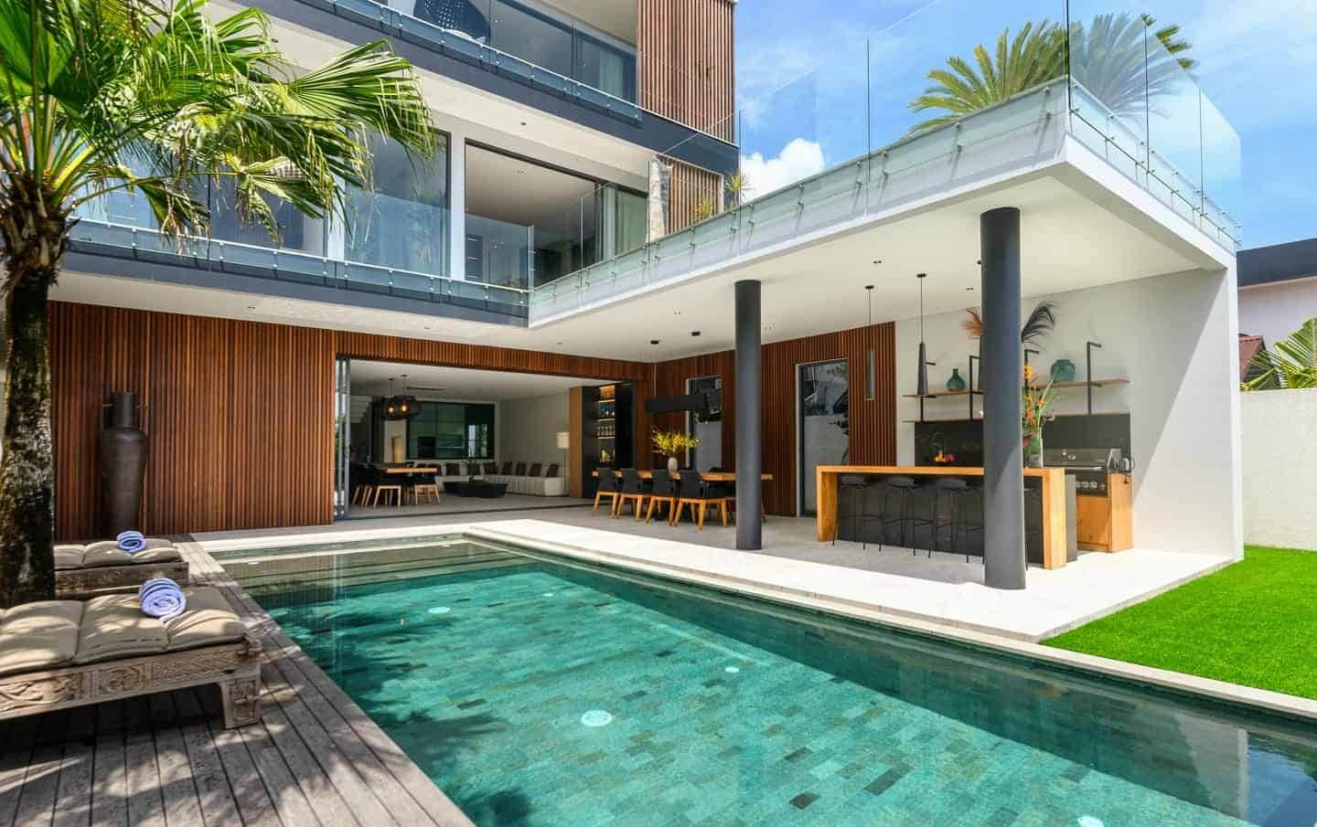 Ocean View 4 Bedroom Villa for Sale Freehold in Ungasan