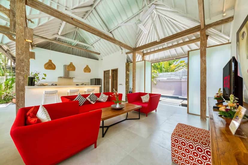 4-bedroom leasehold villa in Seminyak — photo 2 of 5