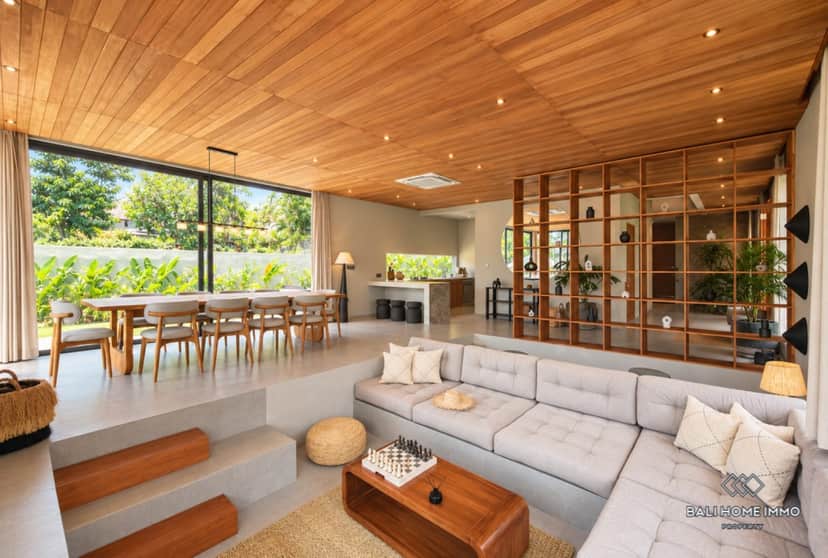 5-bedroom leasehold villa in Pererenan — photo 3 of 5