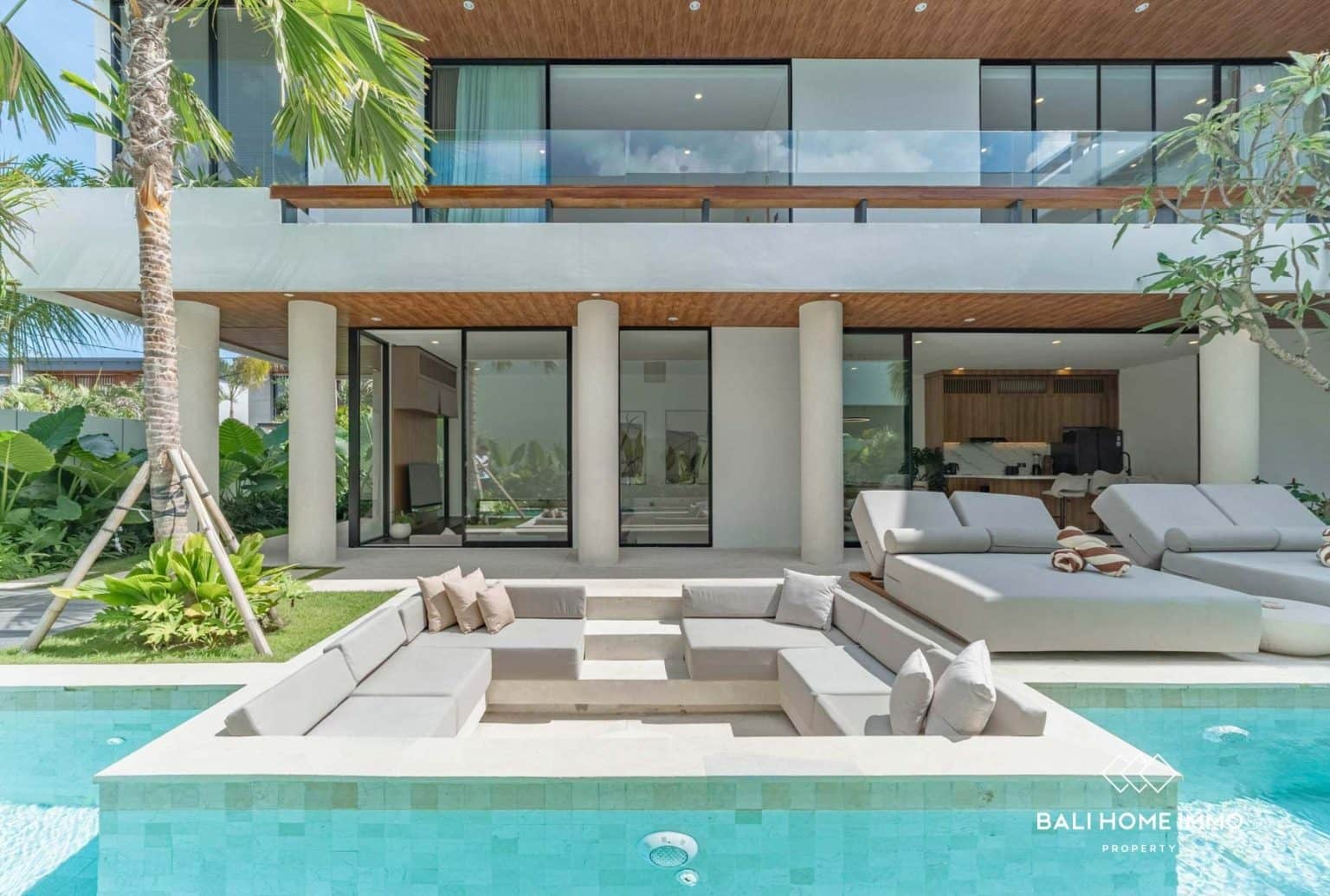 4-bedroom leasehold villa in Canggu — photo 3 of 5