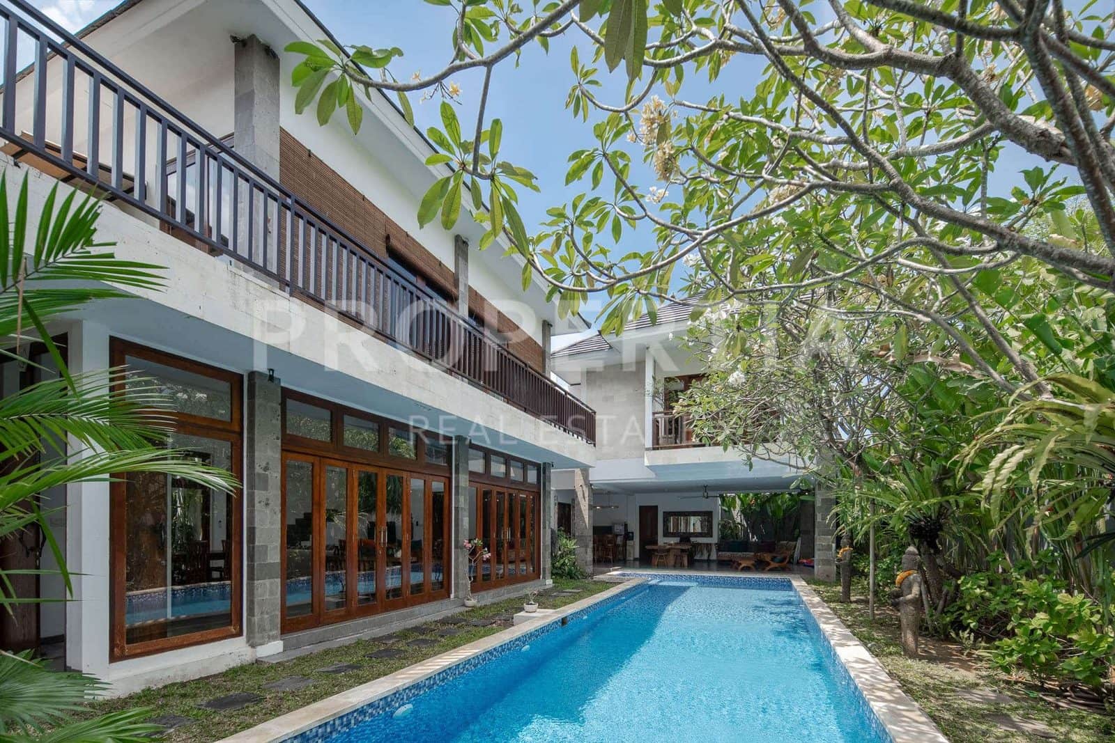 Elegant Turnkey Investment Villa in the Heart of Petitenget