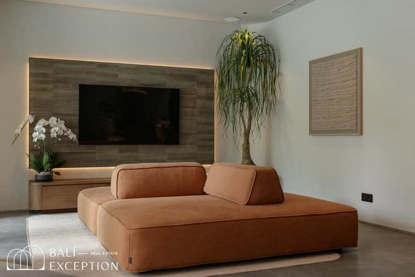 4-bedroom freehold villa in Pererenan — photo 2 of 5