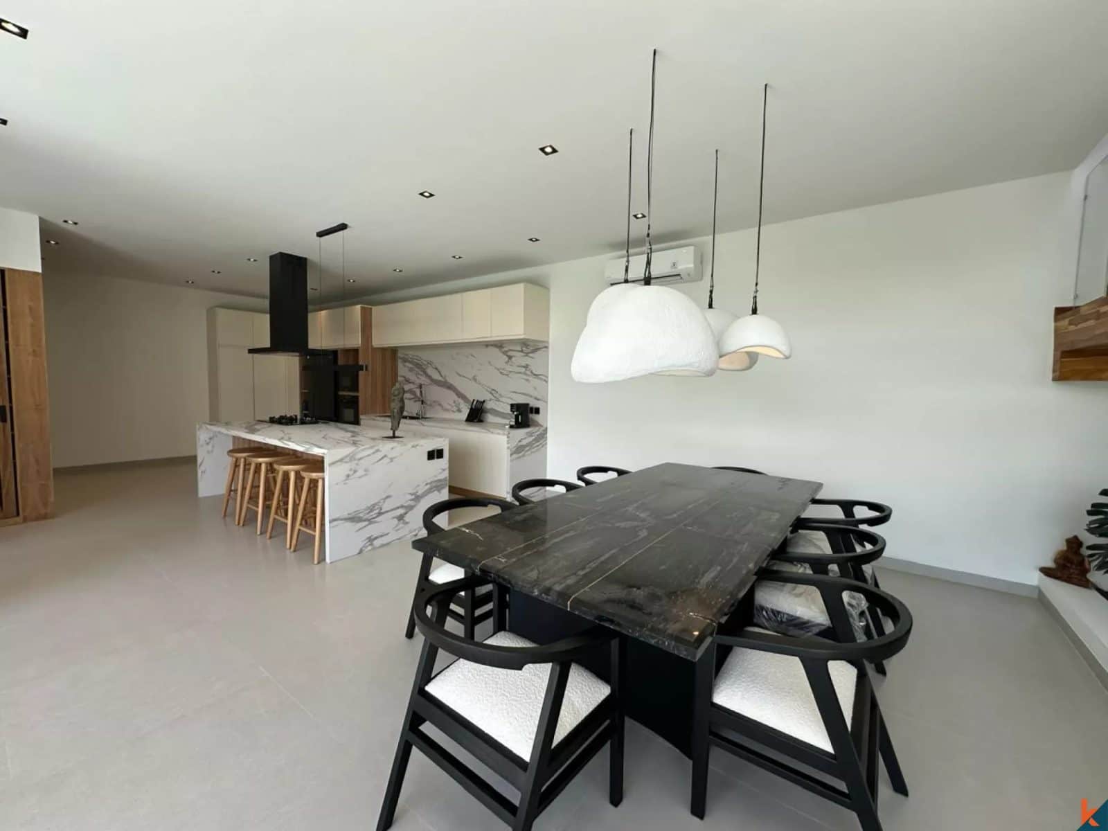 4-bedroom leasehold villa in Pererenan — photo 5 of 5