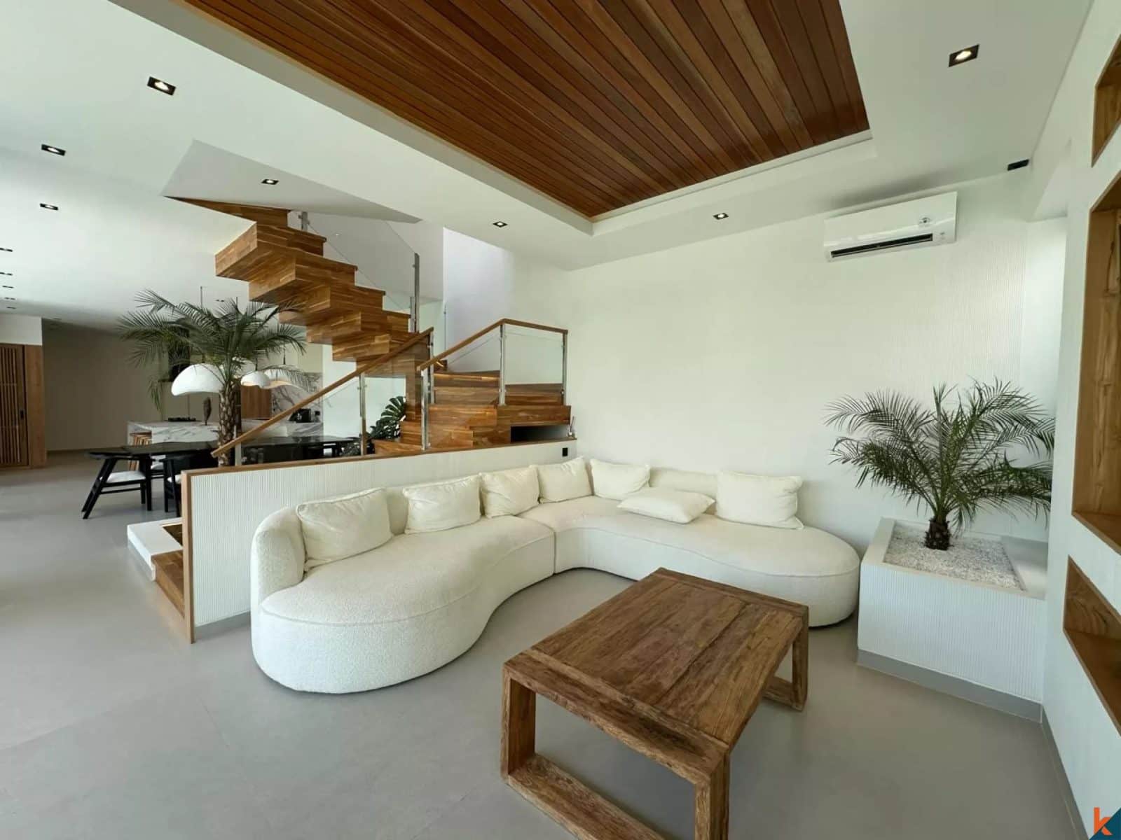 4-bedroom leasehold villa in Pererenan — photo 3 of 5