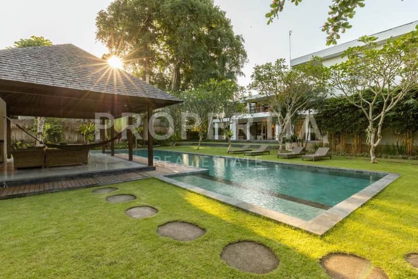 4-bedroom leasehold villa in Seseh/Cemagi — photo 3 of 5