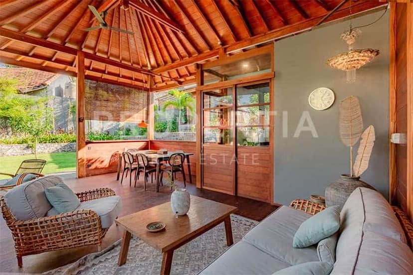 4-bedroom leasehold villa in Pererenan — photo 2 of 5