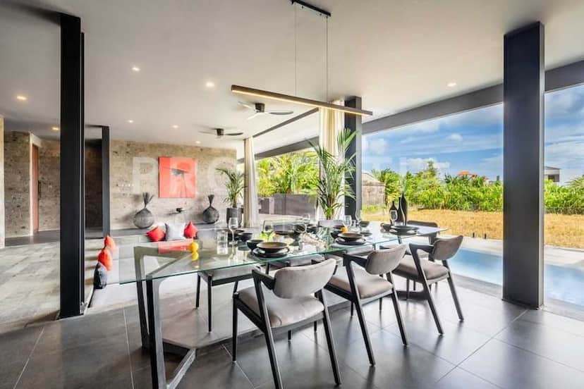 5-bedroom leasehold villa in Pererenan — photo 2 of 5