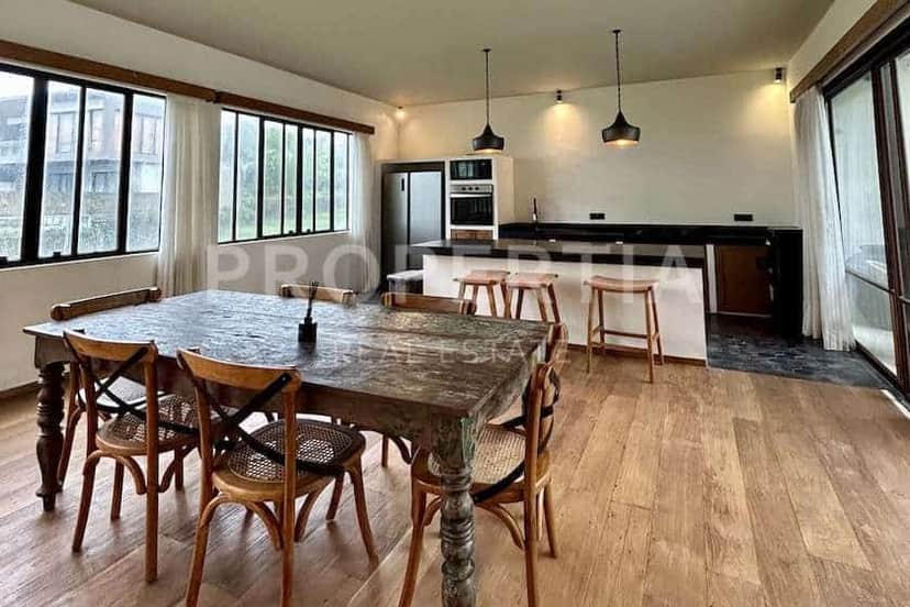 2-bedroom leasehold villa in Berawa — photo 3 of 5
