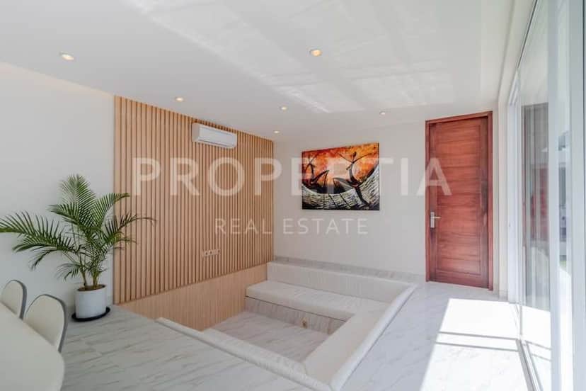 4-bedroom leasehold villa in Kerobokan — photo 3 of 5