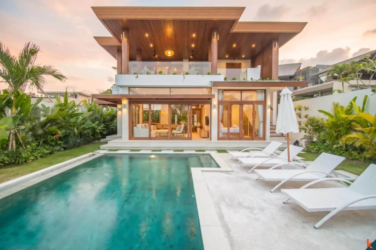 Brand new four bedroom villa with ocean views
