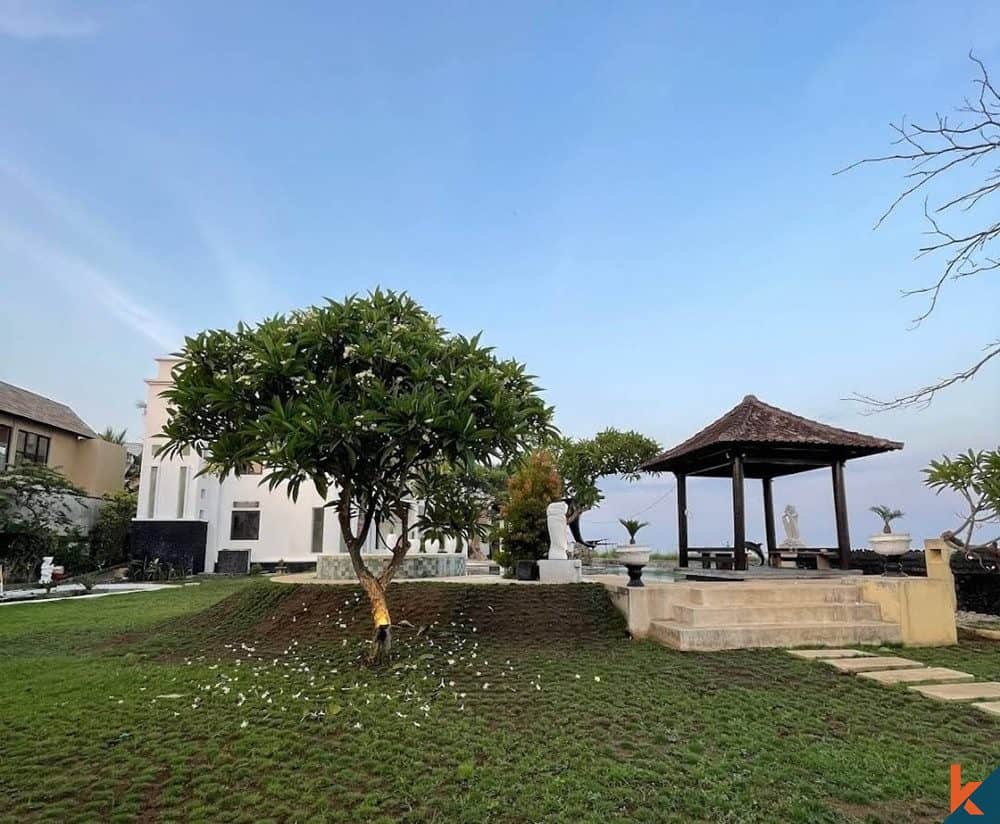4-bedroom freehold villa in Lovina — photo 5 of 5