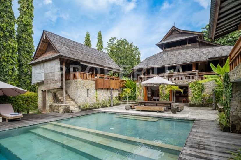 8-bedroom freehold villa in Berawa — photo 2 of 5