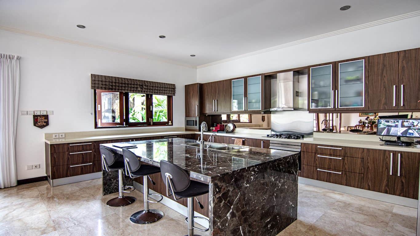 3-bedroom freehold villa in Jimbaran — photo 9 of 24