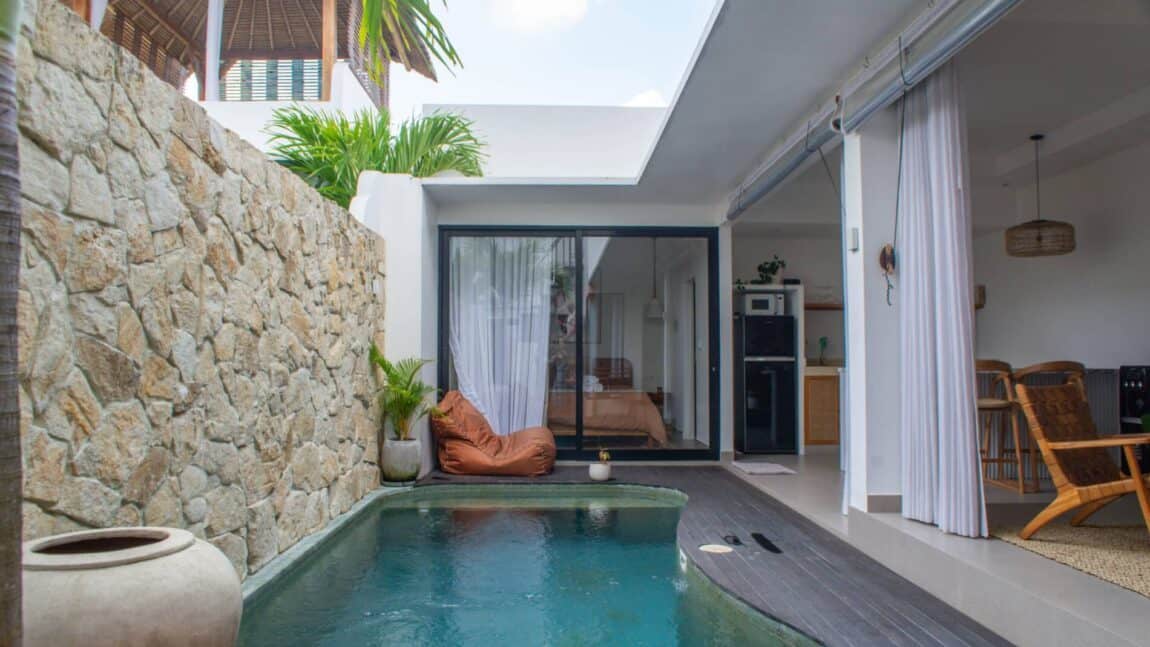 Tropical 2-Bedroom Villas with Rooftop in Tumbak Bayuh