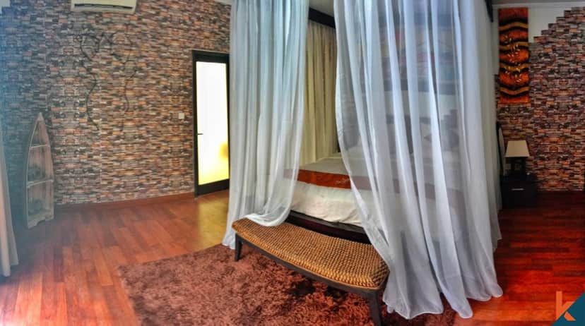 6-bedroom leasehold villa in Kuta — photo 3 of 5