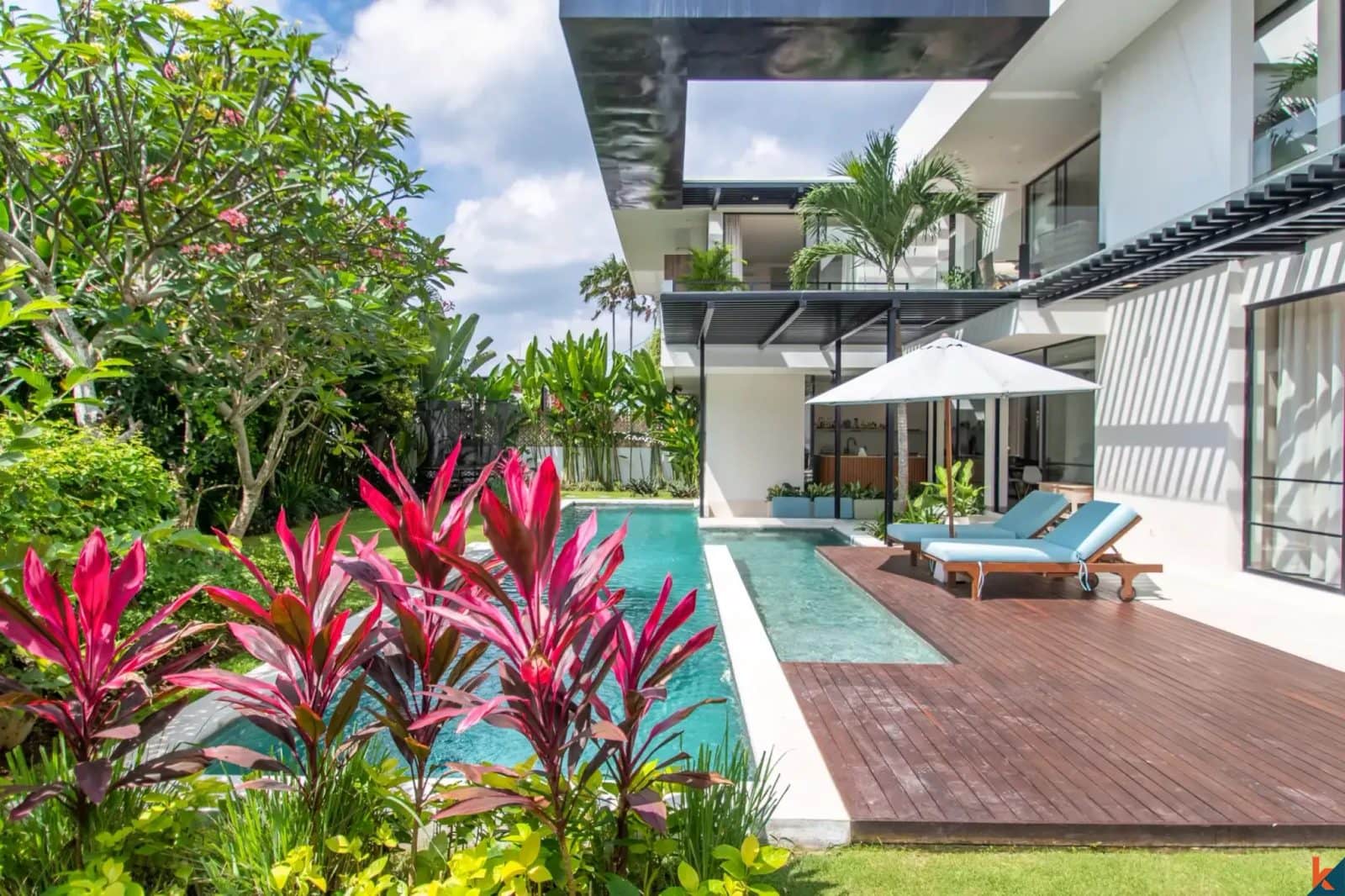 4-bedroom leasehold villa in Canggu — photo 2 of 5