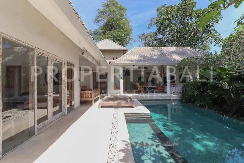 Tranquil Riverside Villa in Cepaka