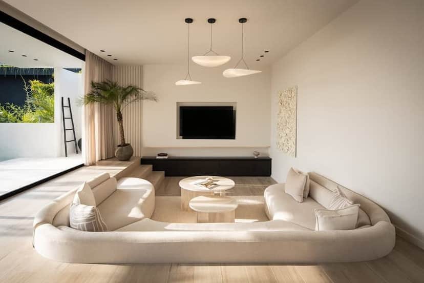 4-bedroom leasehold villa in Canggu — photo 3 of 5