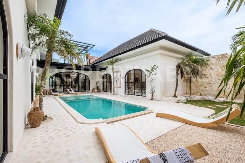4-bedroom leasehold villa in Canggu — photo 2 of 5