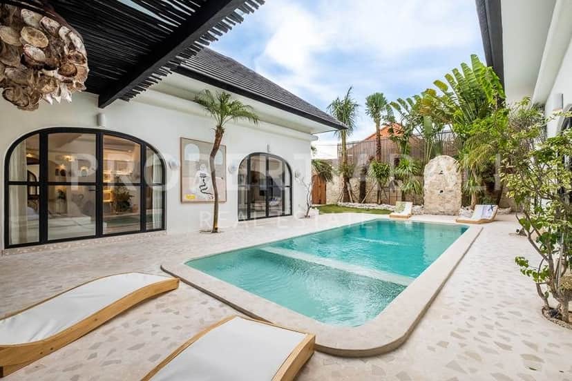 4-bedroom leasehold villa in Canggu — photo 3 of 5