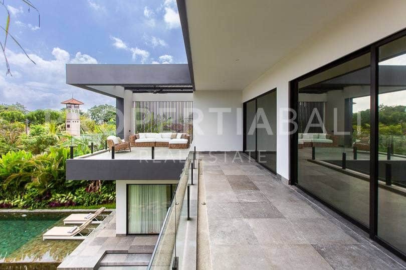 4-bedroom leasehold villa in Buduk/Mengwi — photo 2 of 5