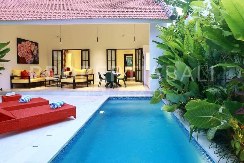 Beautiful Modern Villa Walking Distance to Berawa Beach