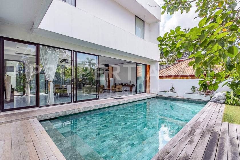 4-bedroom leasehold villa in Berawa — photo 2 of 5