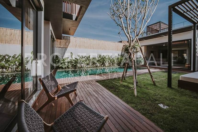 4-bedroom leasehold villa in Berawa — photo 3 of 5
