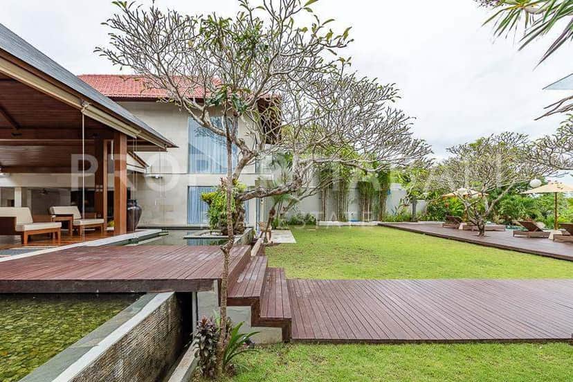 4-bedroom freehold villa in Buduk/Mengwi — photo 4 of 5