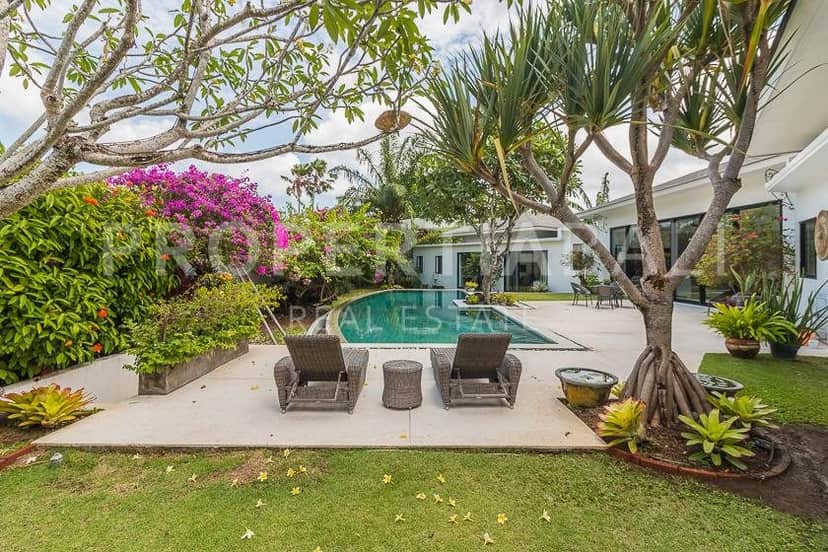 4-bedroom leasehold villa in Berawa — photo 3 of 5