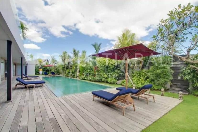 5-bedroom freehold villa in Canggu — photo 3 of 5