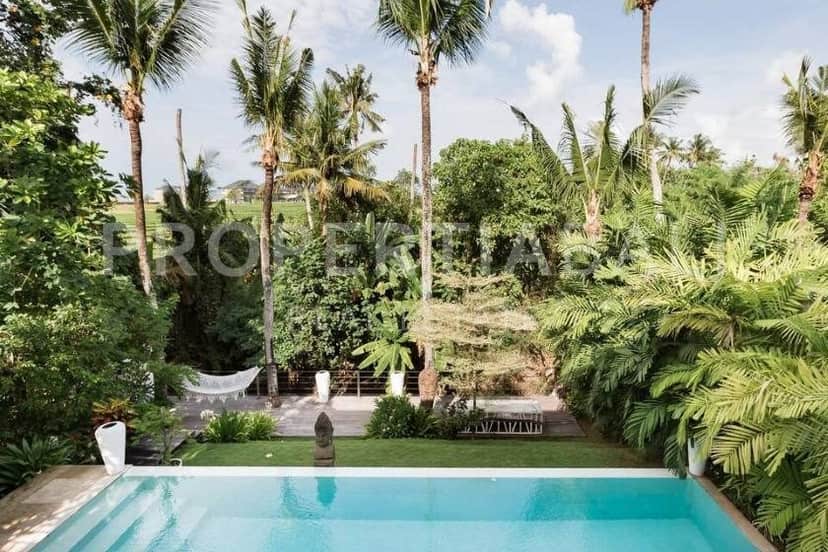6-bedroom leasehold villa in Pererenan — photo 2 of 5