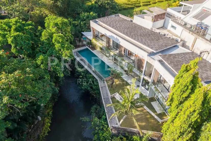 20-bedroom freehold villa in Jimbaran — photo 3 of 5