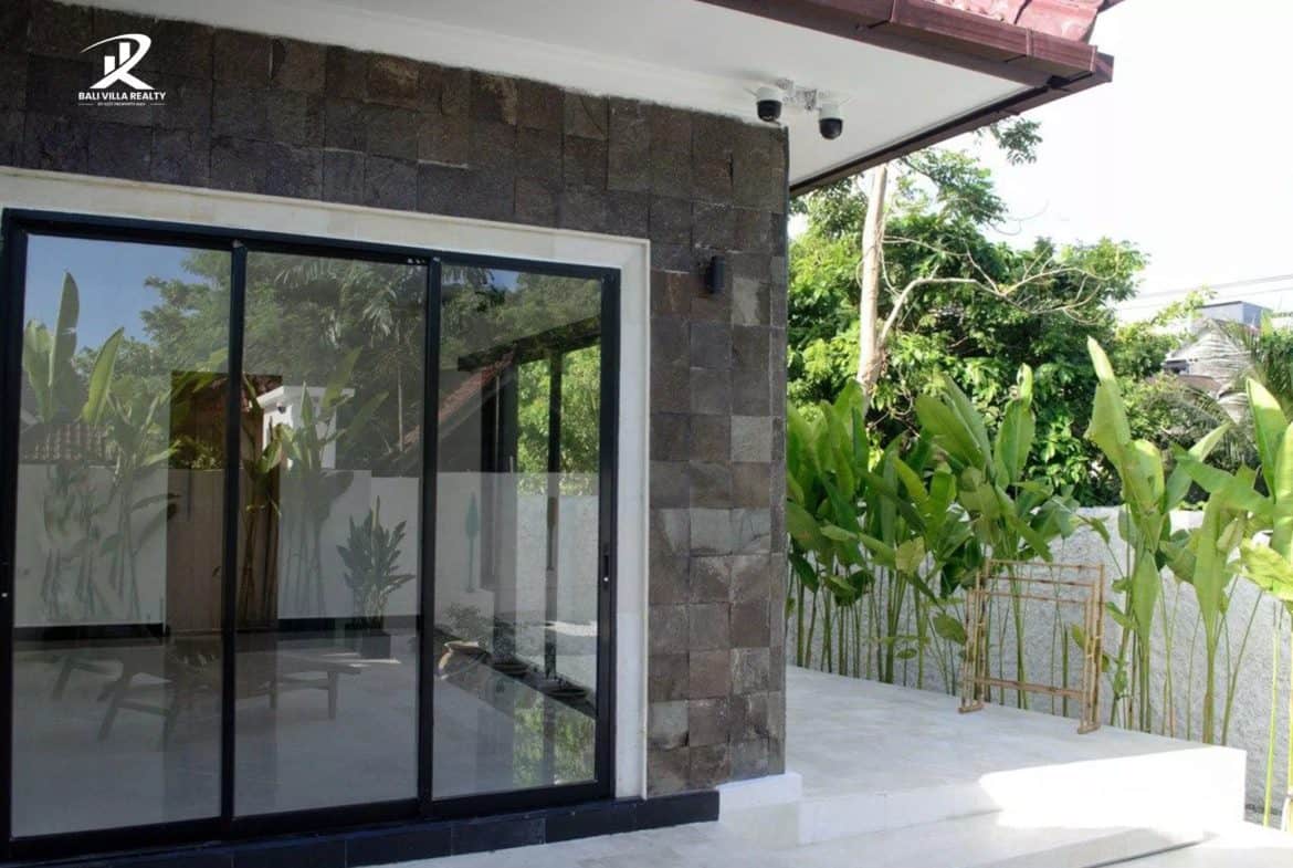 FREEHOLD Bali Oasis: Modern Tropical 2-Bedroom Villa with Private Pool in Prime Ungasan