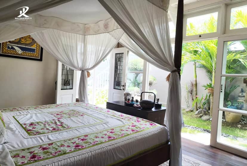4-bedroom leasehold villa in Seminyak — photo 5 of 5