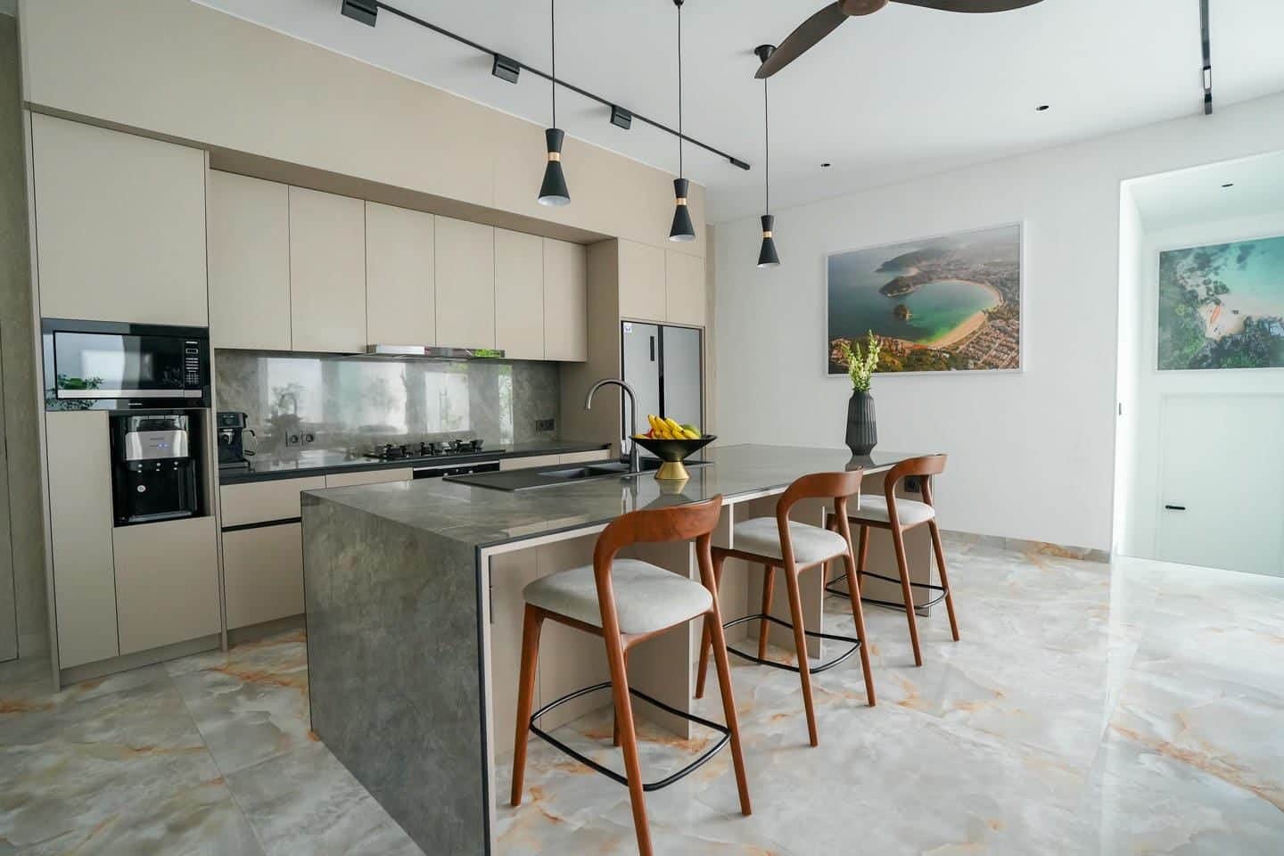 5-bedroom leasehold villa in Canggu — photo 4 of 5