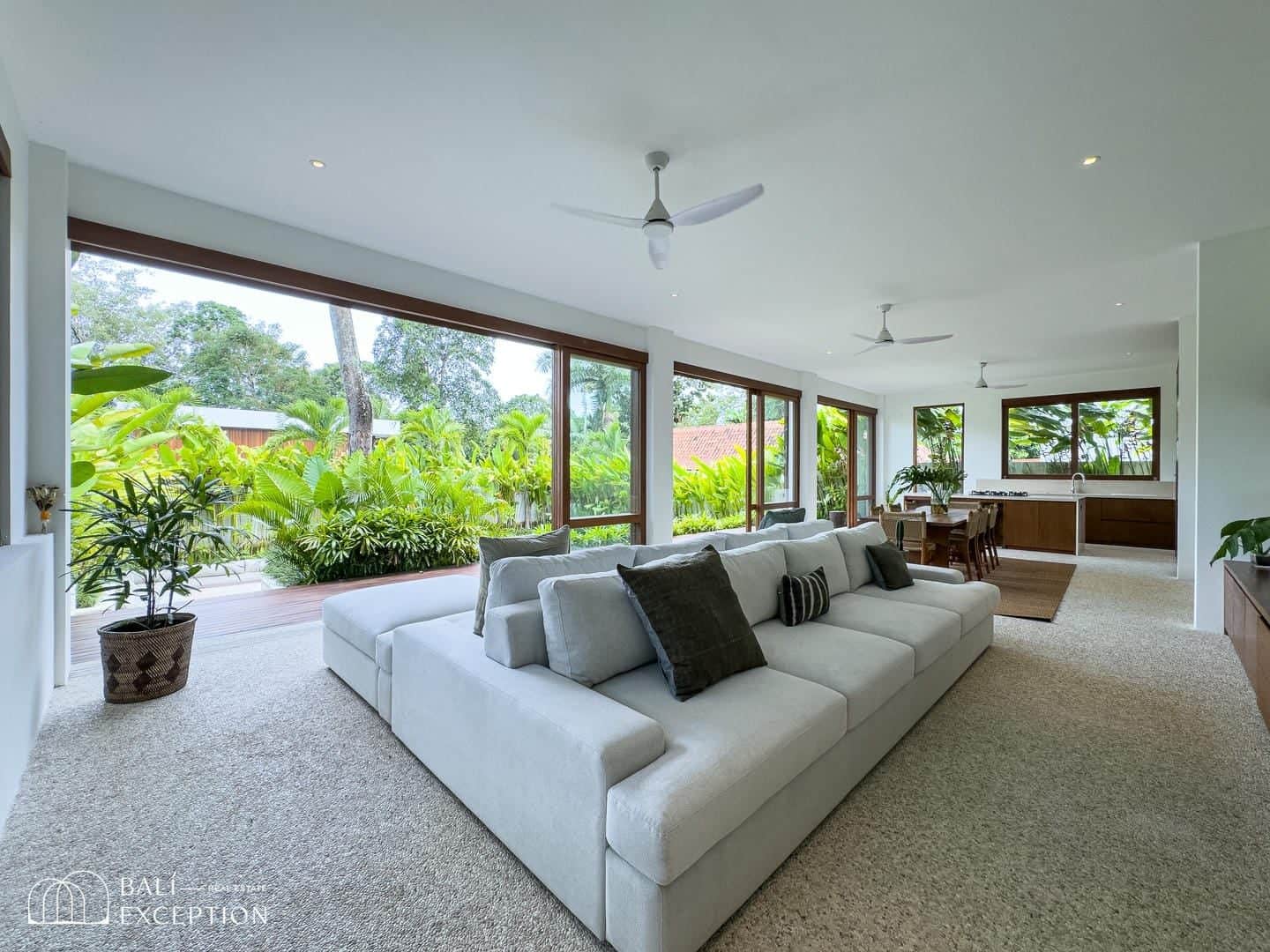 4-bedroom leasehold villa in Pererenan — photo 2 of 5