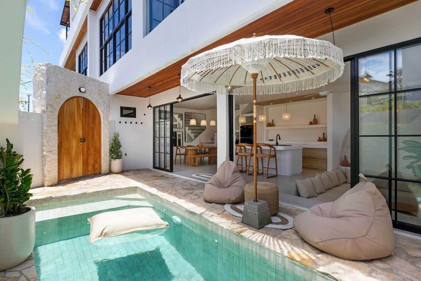 Close to the Beach 3 Bedroom Villa for Sale Leasehold in Berawa