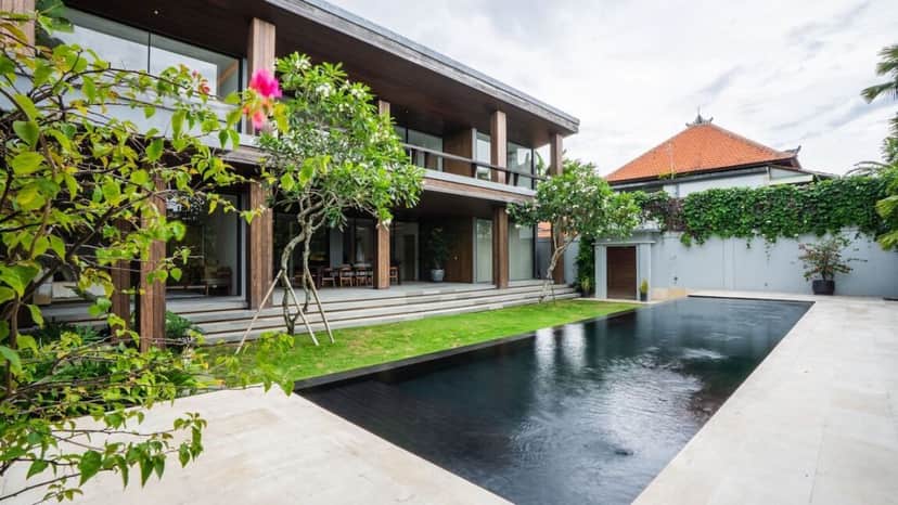 4-bedroom leasehold villa in Canggu — photo 2 of 5