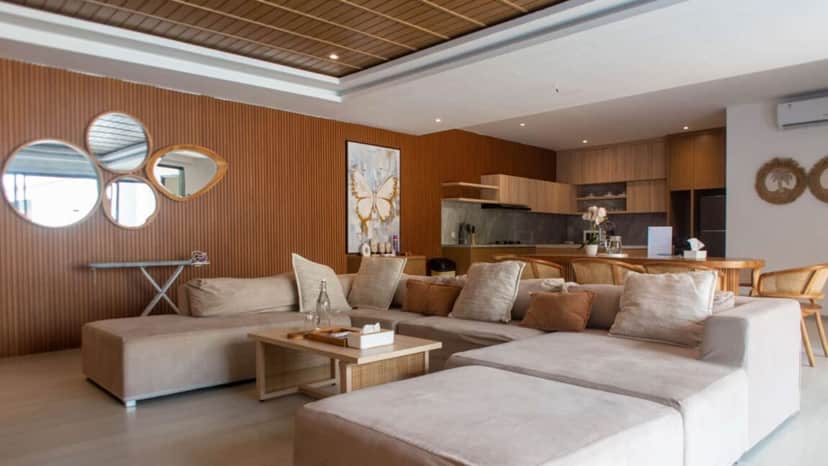 4-bedroom leasehold villa in Seminyak — photo 2 of 5